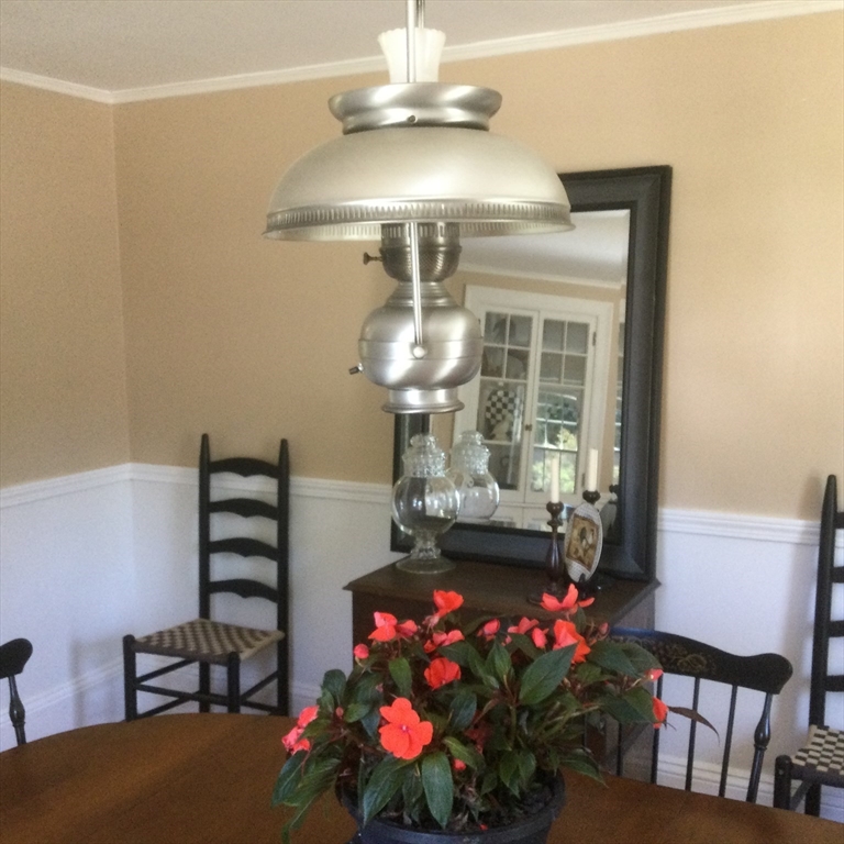 114 Chestnut Street Andover, MA 01810 - Photo 13 of 42