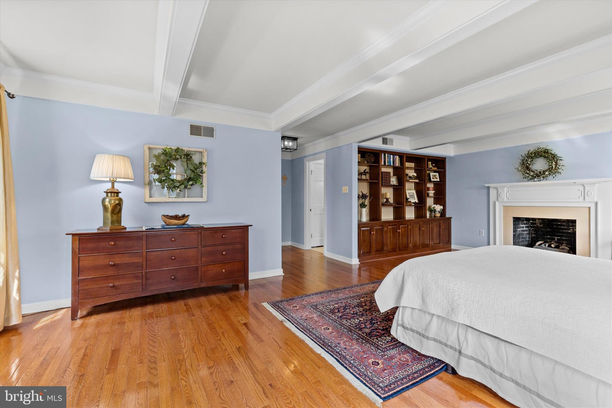 1979 Alcott Road York, PA 17402 - Photo 31 of 115 a living room with couch and a wooden floor