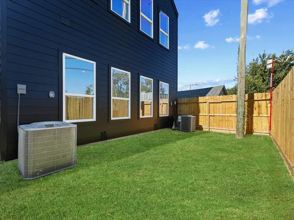 $1,800 | 8324 Williamsdell Street, Houston, TX 77088