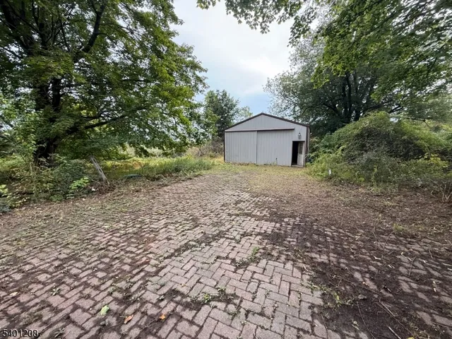 $425,000 | 211 Pickle Road, Califon, NJ 07830