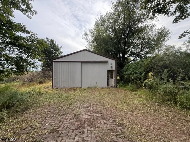 $425,000 | 211 Pickle Road, Califon, NJ 07830