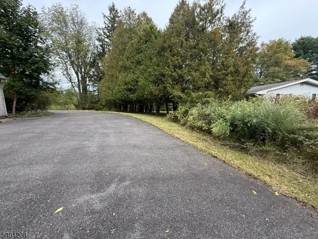 $425,000 | 211 Pickle Road, Califon, NJ 07830