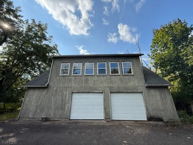 $425,000 | 211 Pickle Road, Califon, NJ 07830