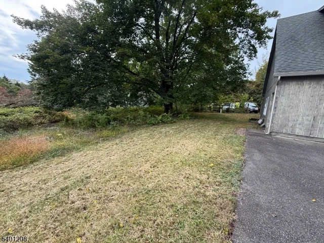 $425,000 | 211 Pickle Road, Califon, NJ 07830