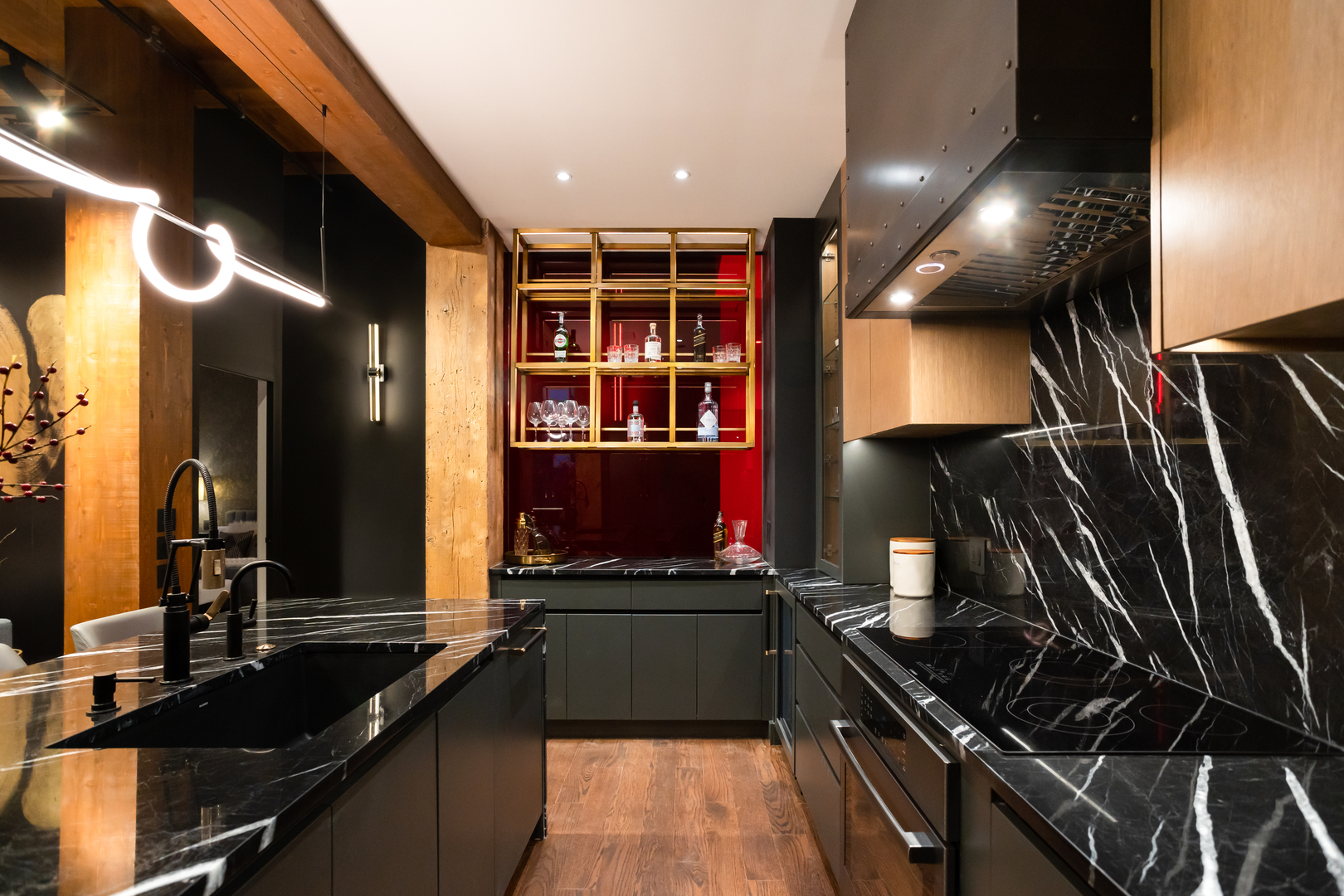 1101 West Lake Street, Unit 3D Chicago, IL 60607 - Photo 5 of 48 a kitchen with lots of counter top space