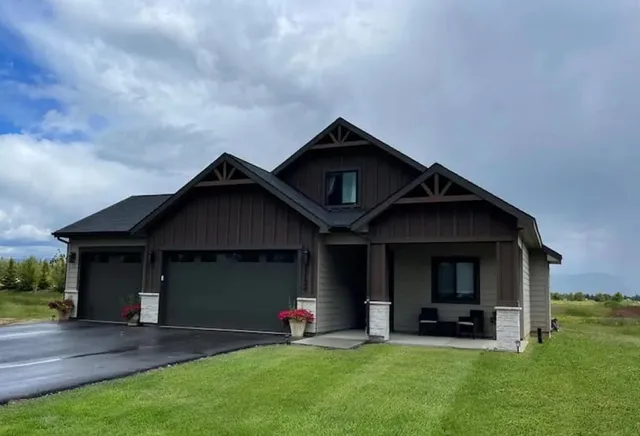 $869,000 | 13124 Hawks Bay Road, Donnelly, ID 83615