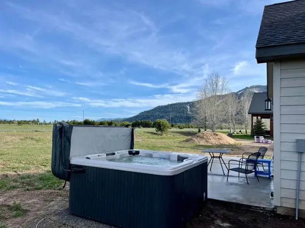 $869,000 | 13124 Hawks Bay Road, Donnelly, ID 83615