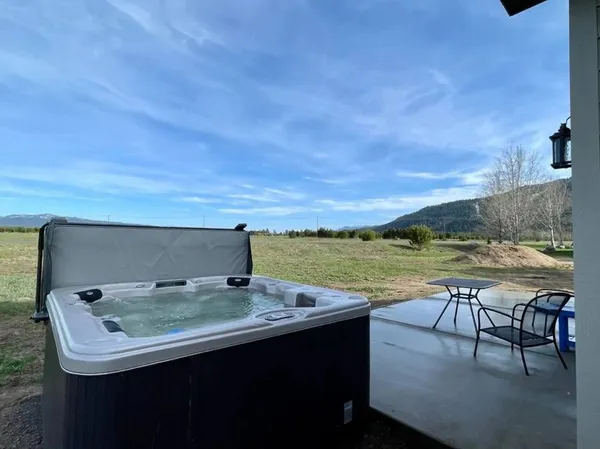 $869,000 | 13124 Hawks Bay Road, Donnelly, ID 83615