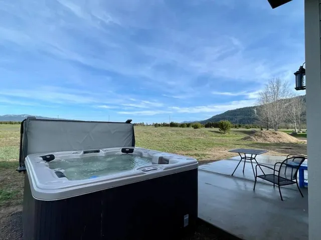 $869,000 | 13124 Hawks Bay Road, Donnelly, ID 83615