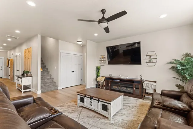 $869,000 | 13124 Hawks Bay Road, Donnelly, ID 83615