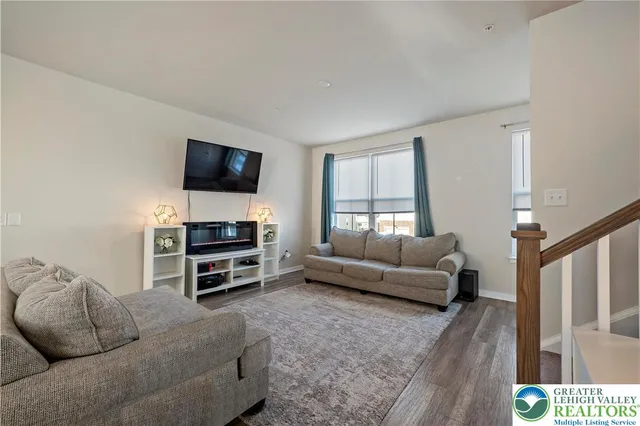 $392,000 | 4910 Brookside Court, Coopersburg, PA 18036