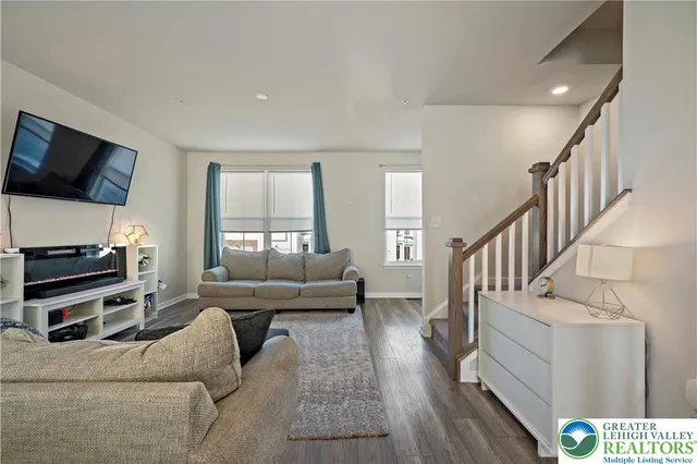 $392,000 | 4910 Brookside Court, Coopersburg, PA 18036