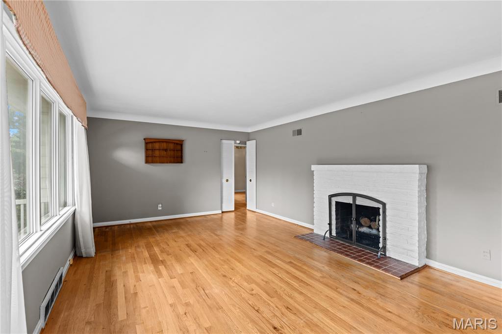 425 Linum Lane Webster Groves, MO 63119 - Photo 6 of 24