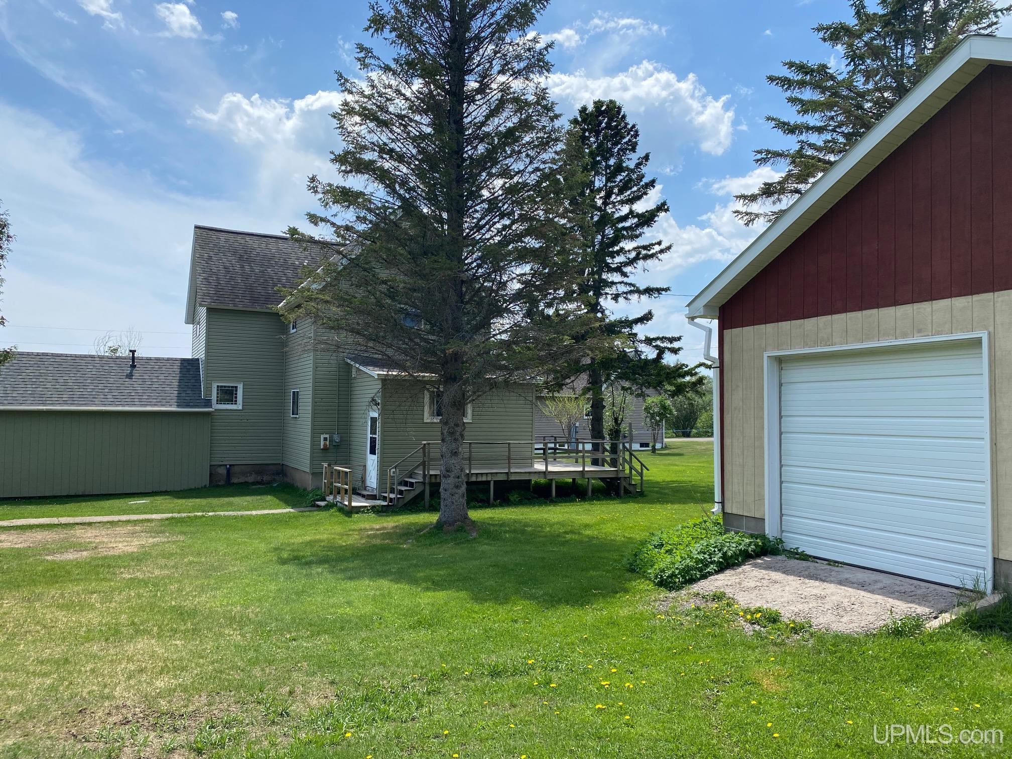 58261 5th Street Calumet, MI 49913 - Photo 2 of 54
