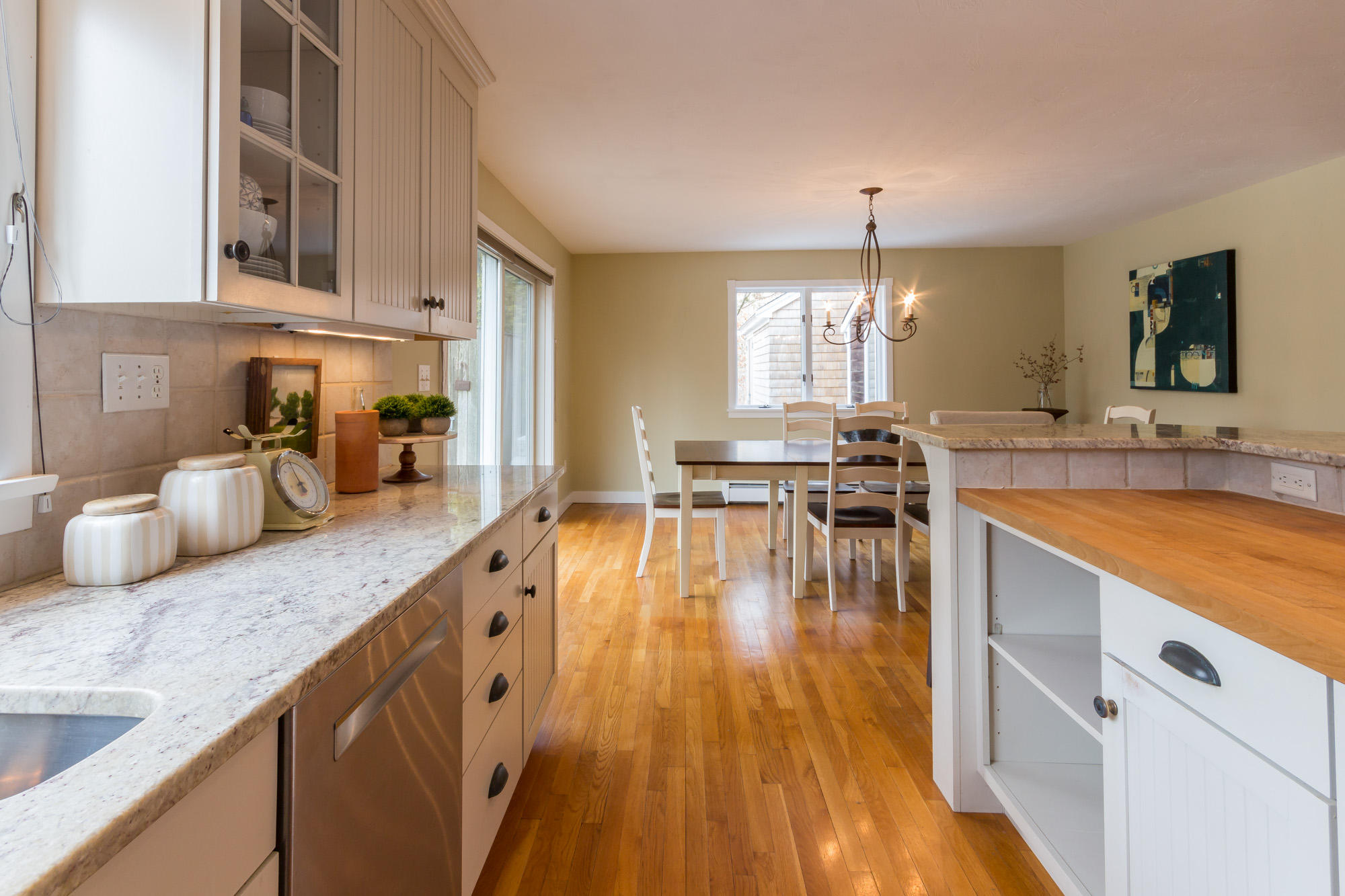 32 Bold Meadow Road Edgartown, MA 02539 - Photo 14 of 35 32 Bold Meadow_staged (18 of 52)