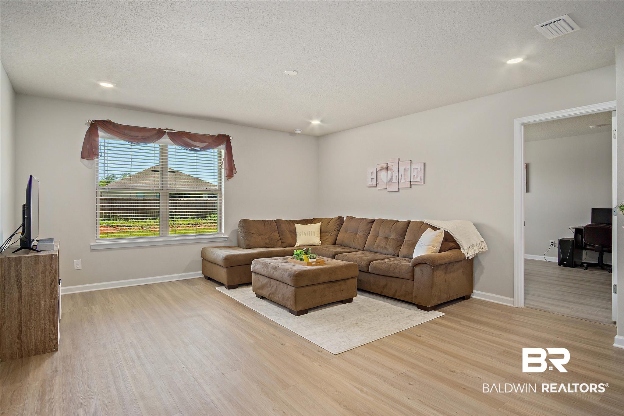 10725 Ridgeview Drive Mobile, AL 36608 - Photo 3 of 28