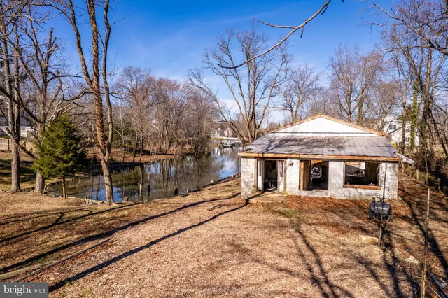 $449,000 | 4180 Shoreham Beach Road, Edgewater, MD 21037