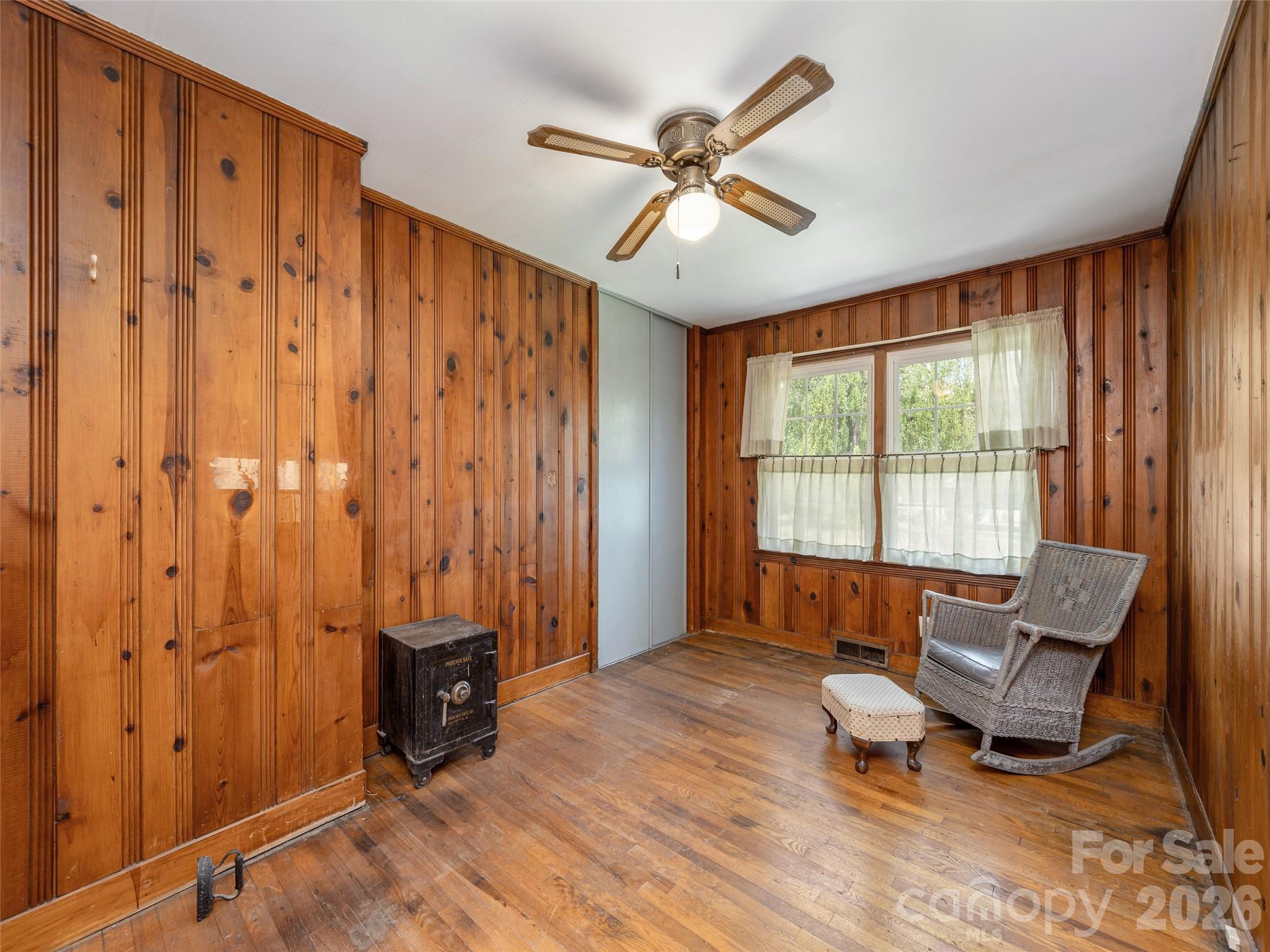 508 Higate Road Hendersonville, NC 28791 - Photo 18 of 24 Gallery Image 18