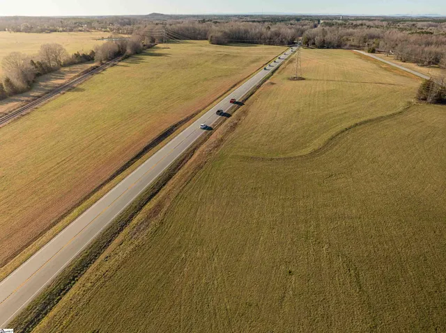 $299,999 | 1700 1/2 Highway 14, Greer, SC 29650