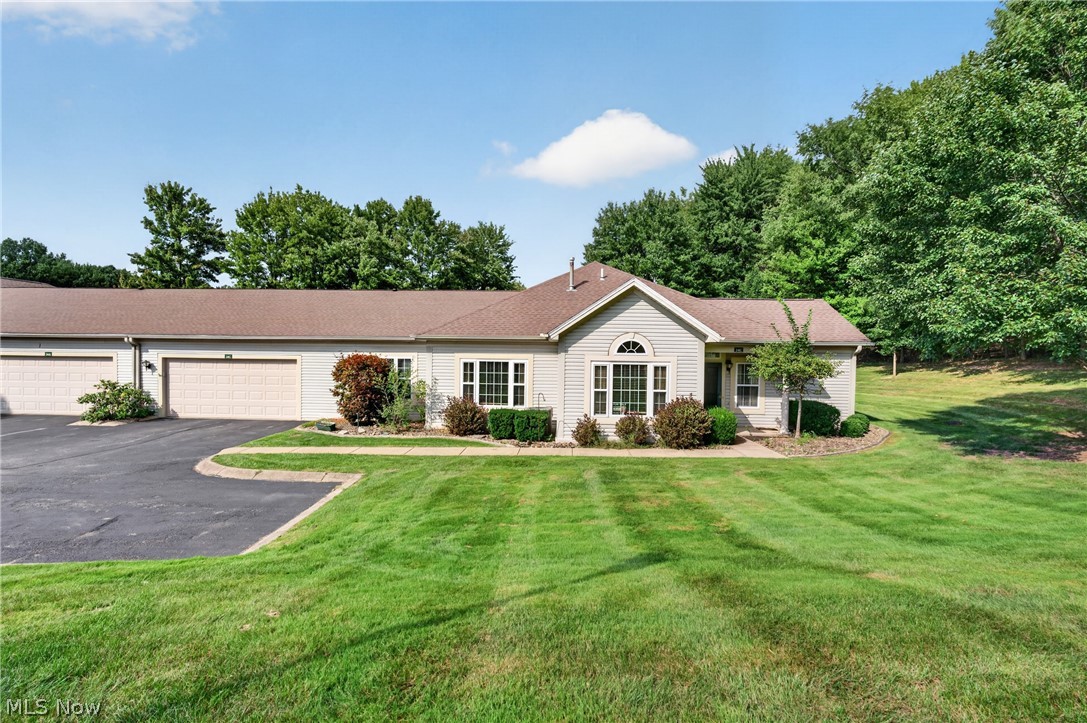 5645 Clingan Road, Unit 24C Struthers, OH 44471 - Photo 2 of 37 Gallery Image 2
