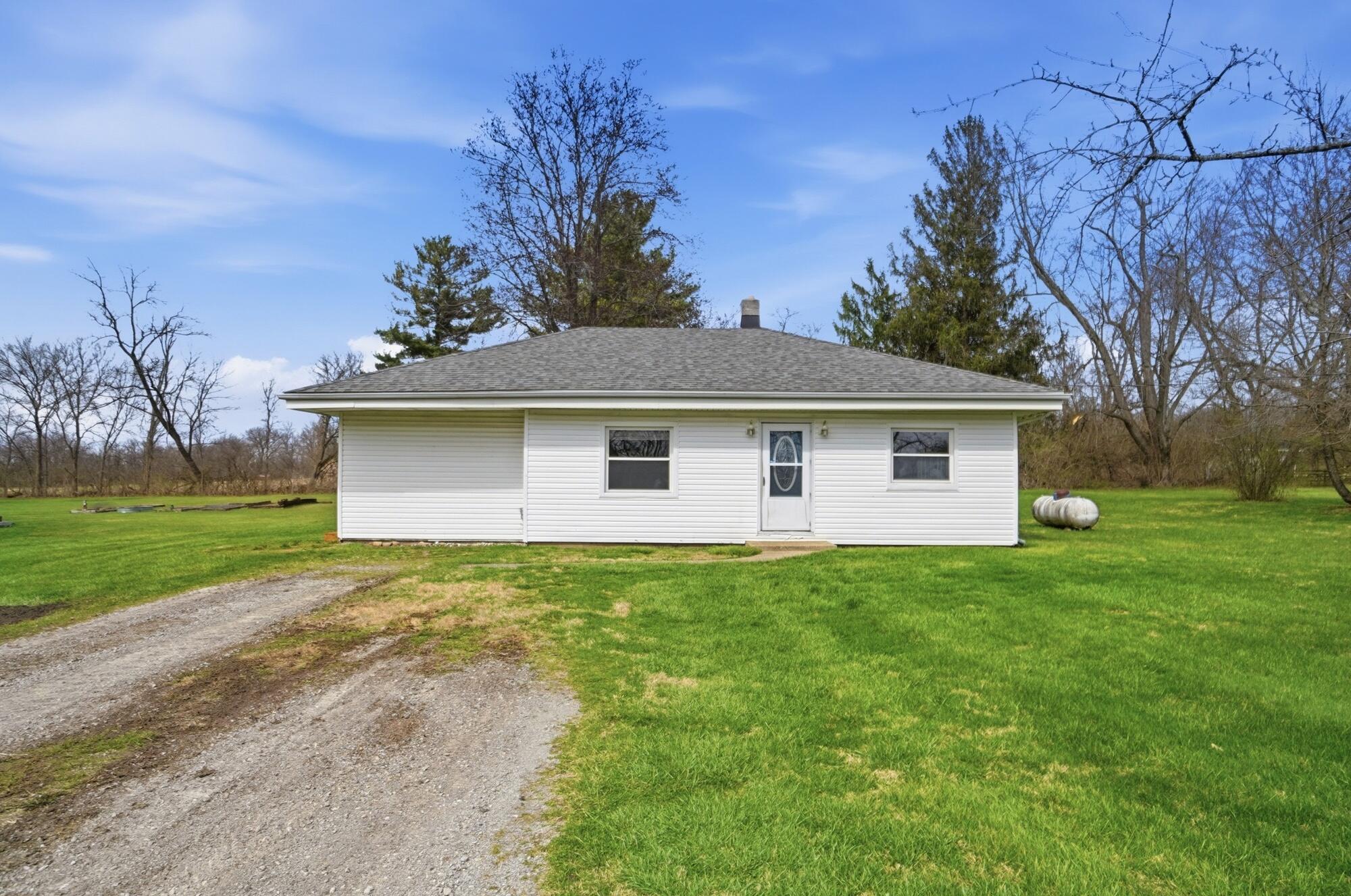 1166 West Sparrow Road Springfield, OH 45502 - Photo 7 of 39 Gallery Image 7