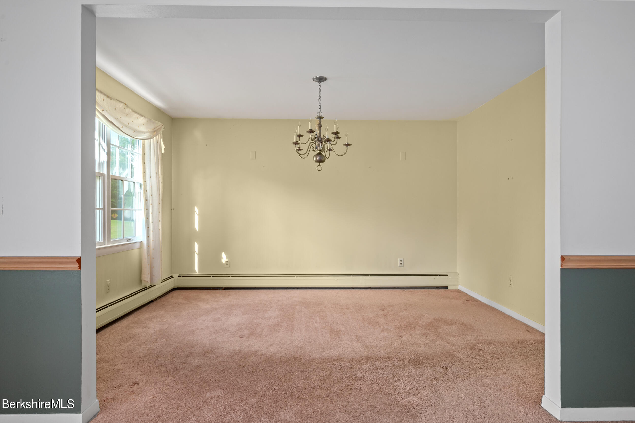 92 Hancock Road Williamstown, MA 01267 - Photo 14 of 35 Dining Room