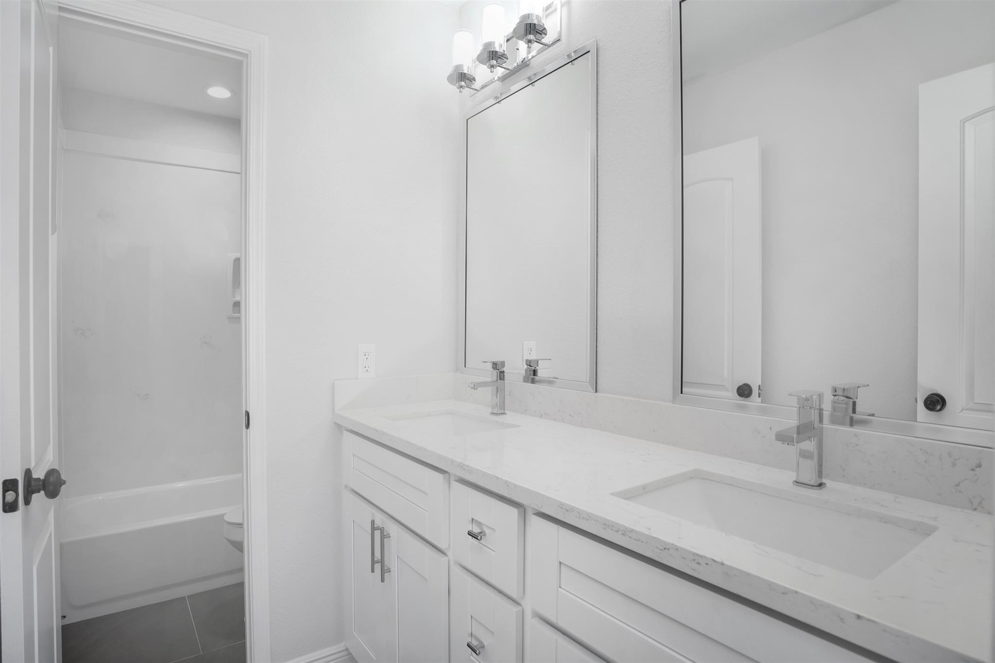9026 Carousel Lane, Unit B Houston, TX 77080 - Photo 9 of 14