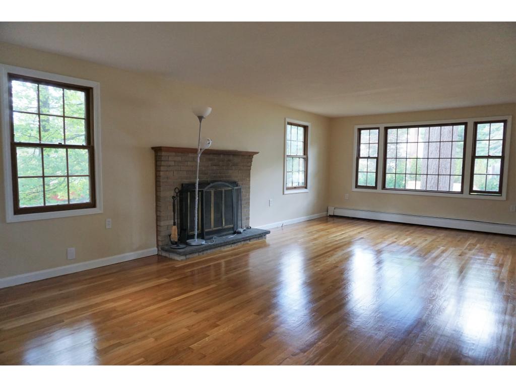 13 Stoney Brook Road Nashua, NH 03063 - Photo 7 of 28 Gallery Image 7