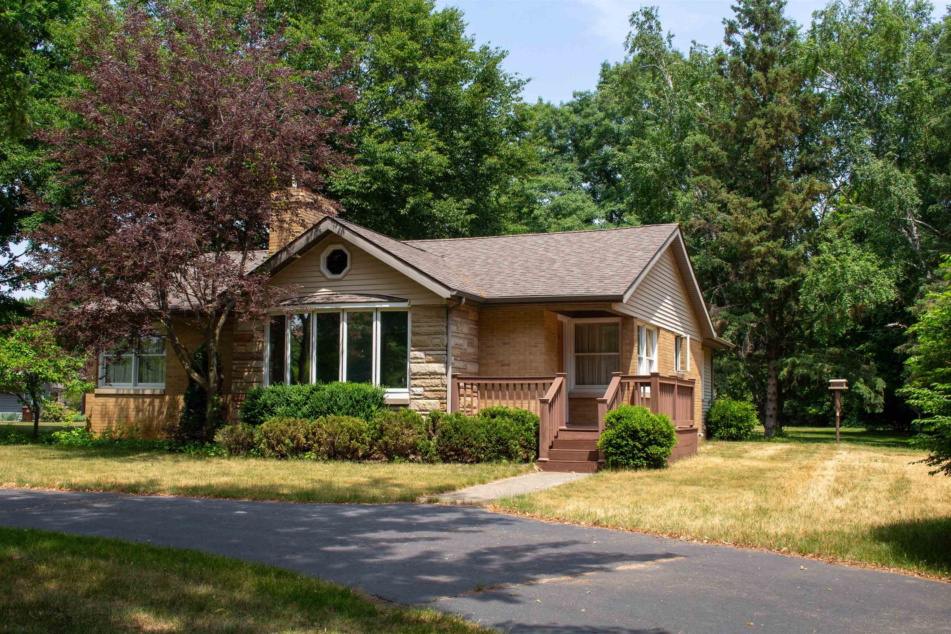 8245 South Federal Road Shepherd, MI 48883 - Photo 2 of 28