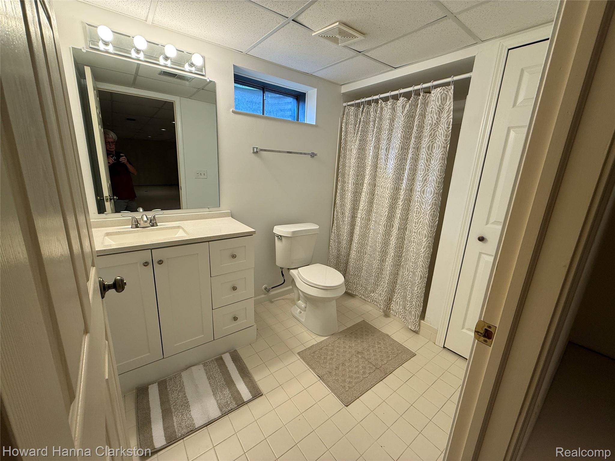 200 Pine Tree Ridge Waterford, MI 48327 - Photo 10 of 18 IMG_5839.jpeg