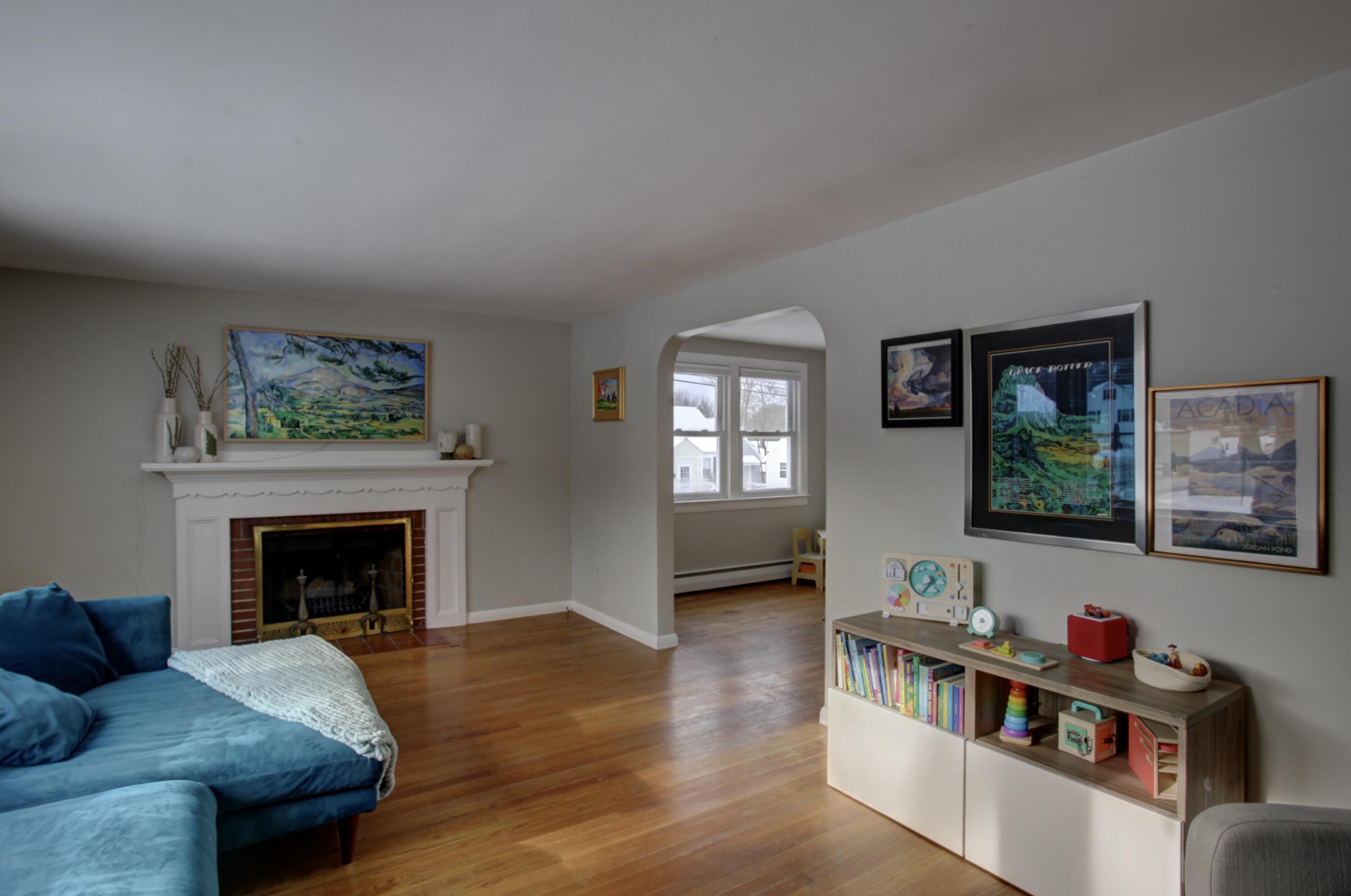 19 Williston Road South Portland, ME 04106 - Photo 4 of 20 IMG_1136