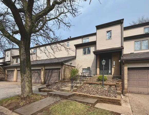 $94,900 | 3117 4th Street, Unit 3117, Moline, IL 61265