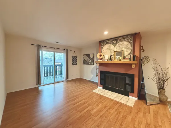 $94,900 | 3117 4th Street, Unit 3117, Moline, IL 61265