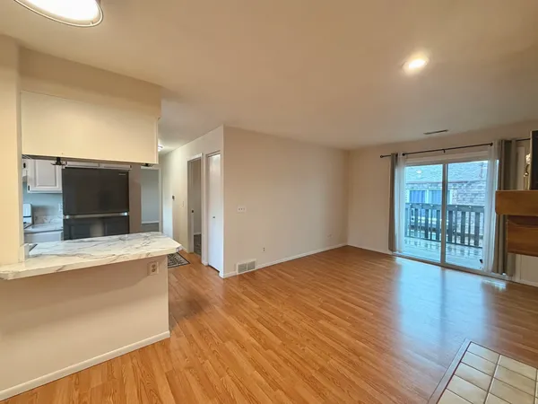 $94,900 | 3117 4th Street, Unit 3117, Moline, IL 61265