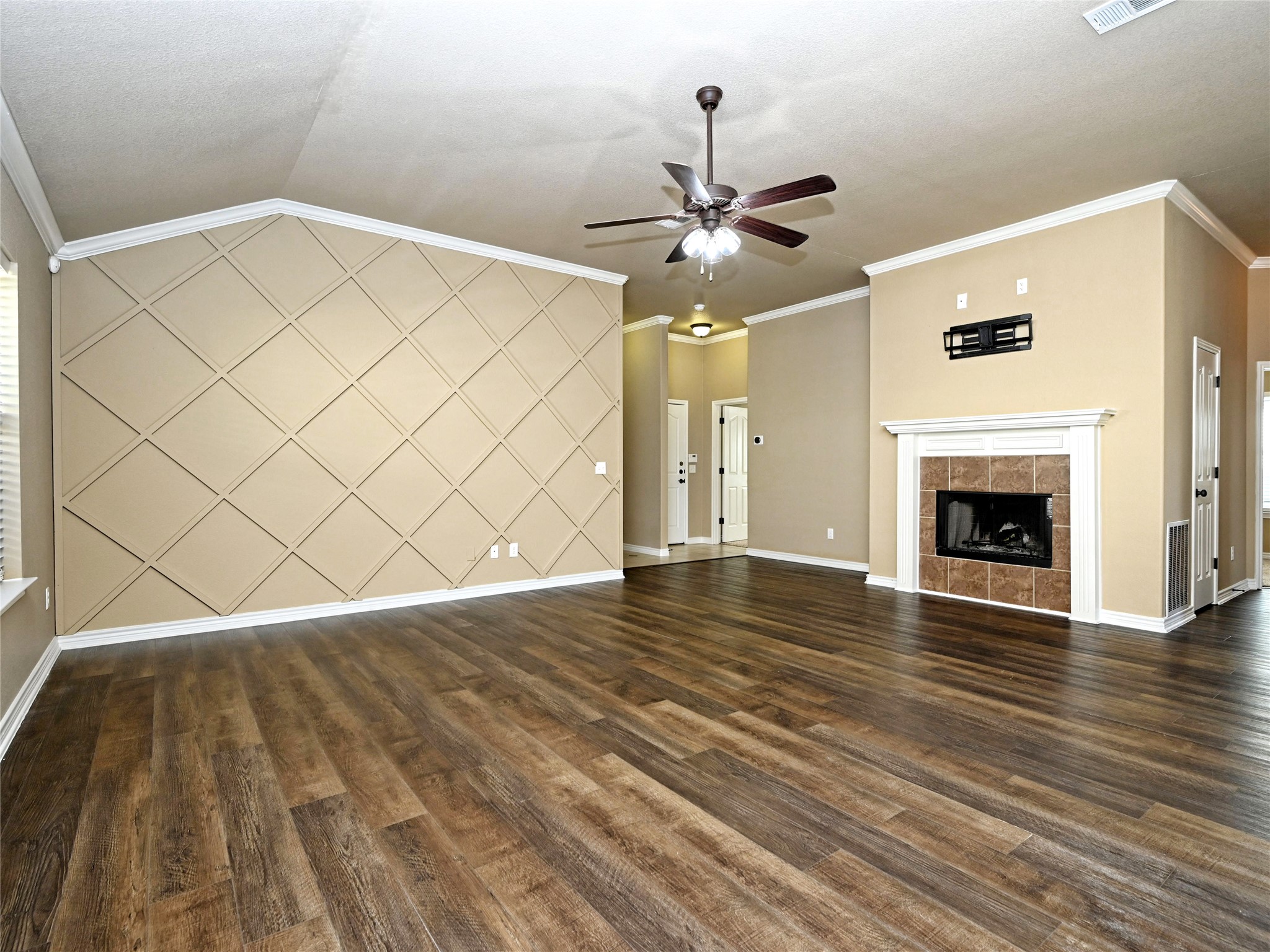224 Geode Lane Jarrell, TX 76537 - Photo 7 of 36