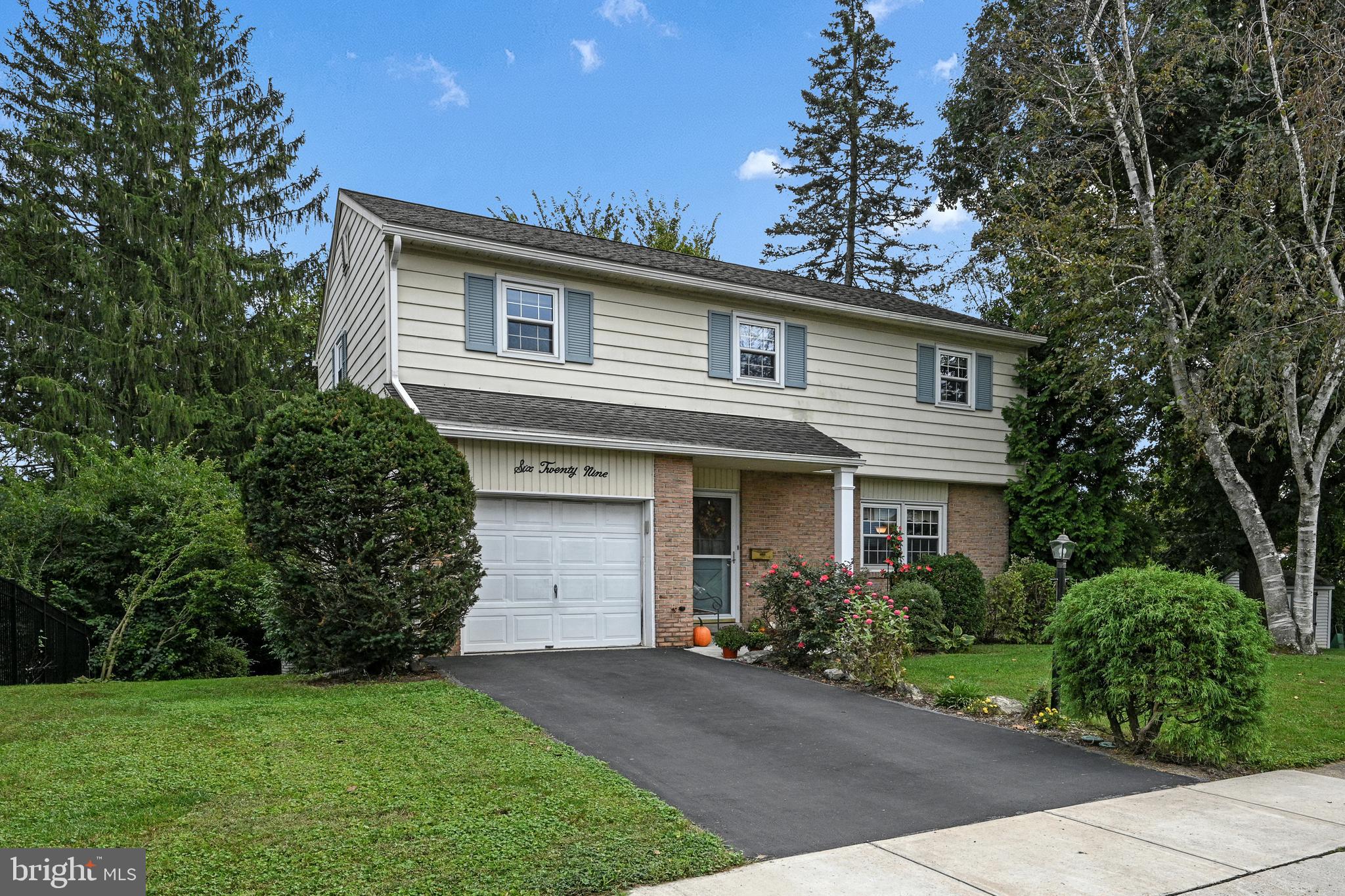 629 Governor Drive Reading, PA 19607 - Photo 2 of 28 Gallery Image 2