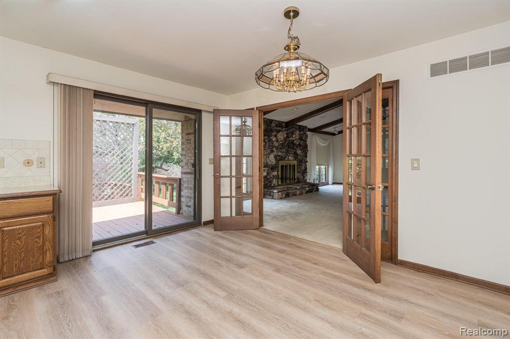 41100 Coventry Road Novi, MI 48375 - Photo 18 of 48