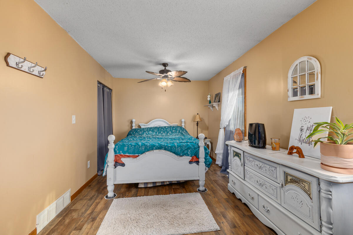 886 West Maple Street Mecosta, MI 49332 - Photo 11 of 22 886-W-Maple_010