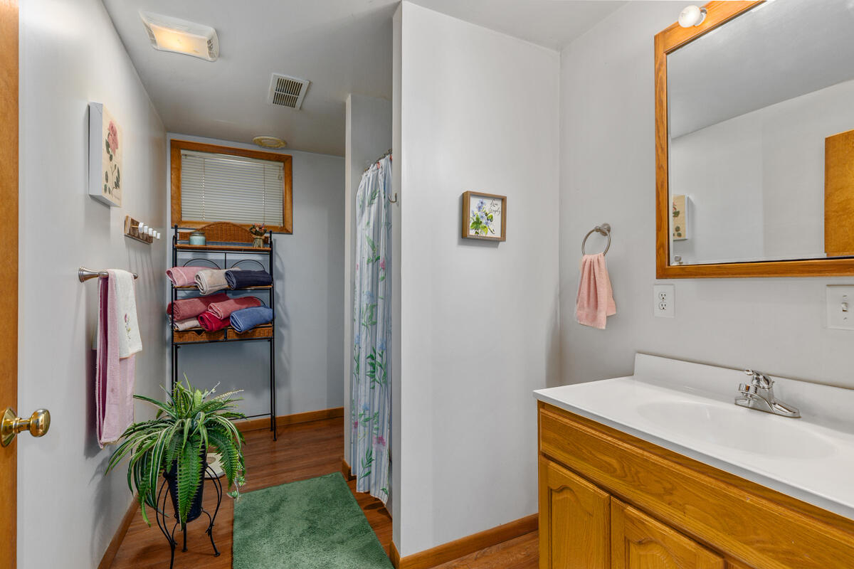 886 West Maple Street Mecosta, MI 49332 - Photo 15 of 22 886-W-Maple_014