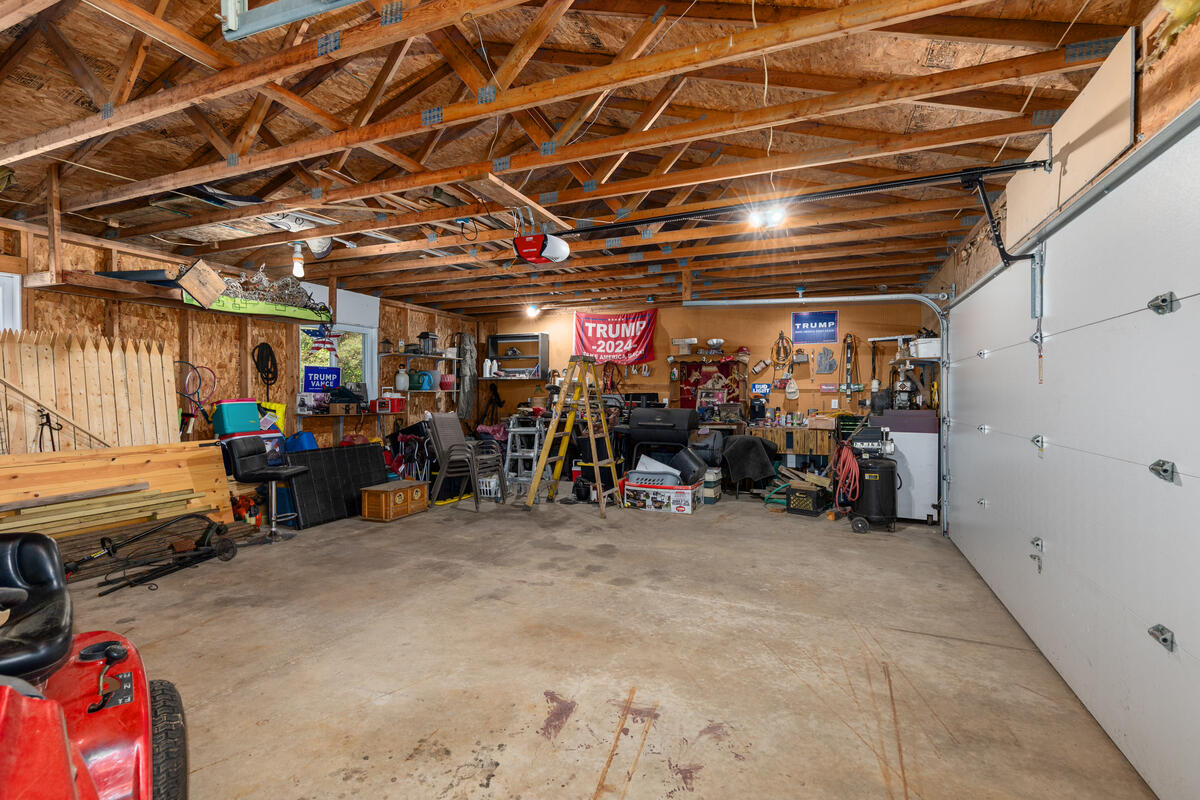 886 West Maple Street Mecosta, MI 49332 - Photo 17 of 22 886-W-Maple_016