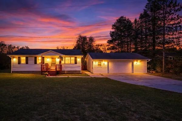 $209,900 | 886 West Maple Street, Mecosta, MI 49332