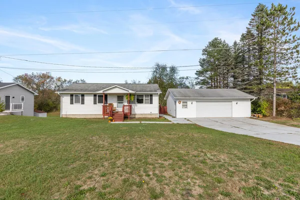 $209,900 | 886 West Maple Street, Mecosta, MI 49332