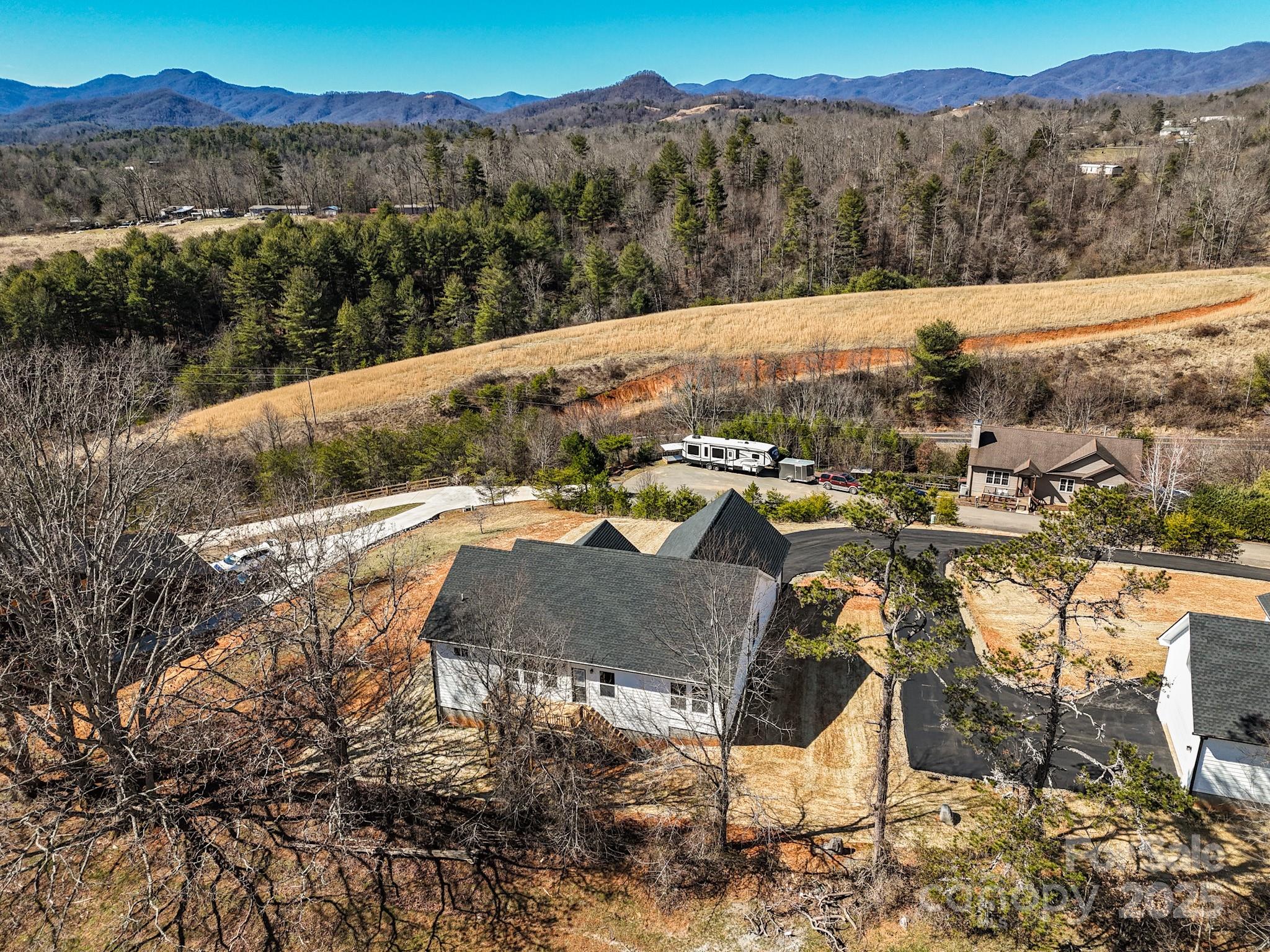 38 Little Oak Road Leicester, NC 28748 - Photo 3 of 44 Gallery Image 3