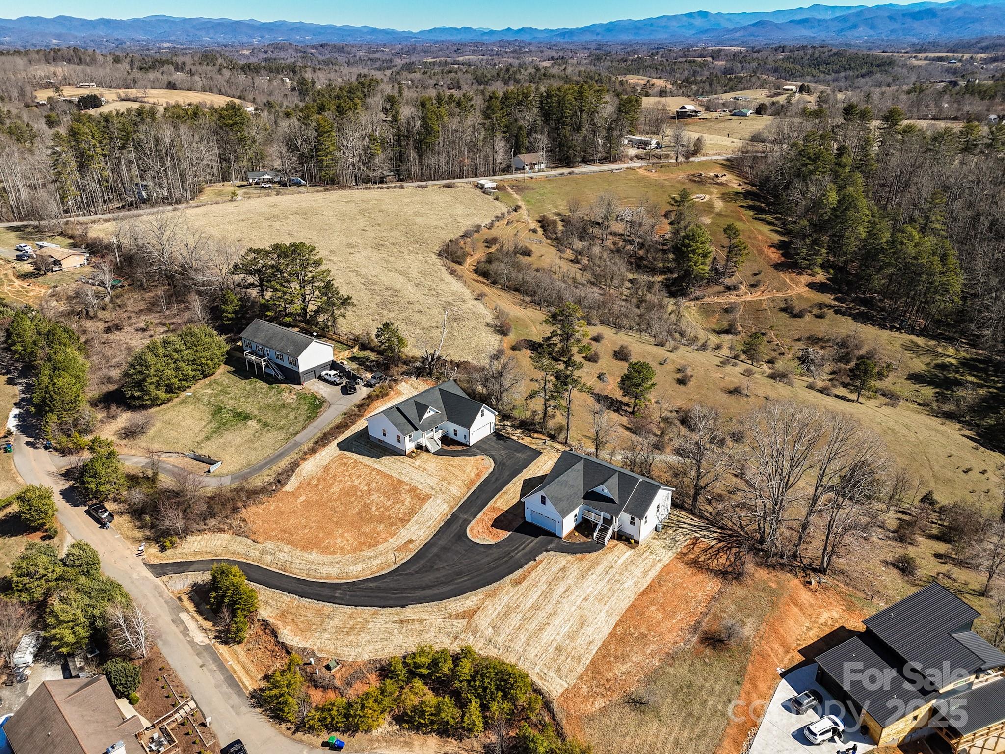 38 Little Oak Road Leicester, NC 28748 - Photo 5 of 44 Gallery Image 5
