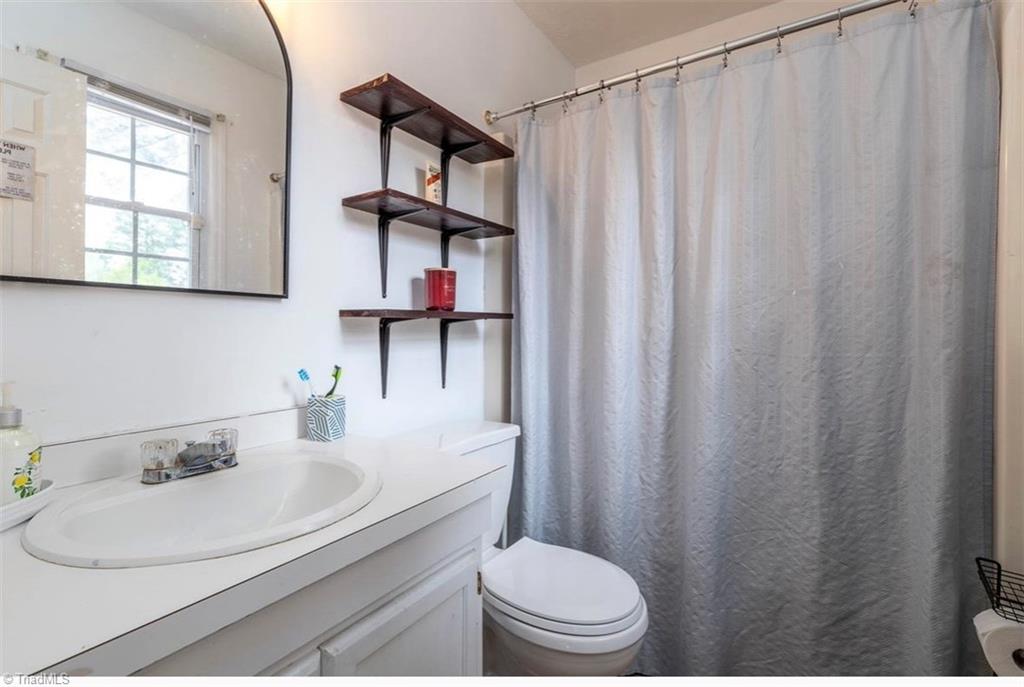 713 Shadowridge Road Jacksonville, NC 28546 - Photo 14 of 24 Gallery Image 14