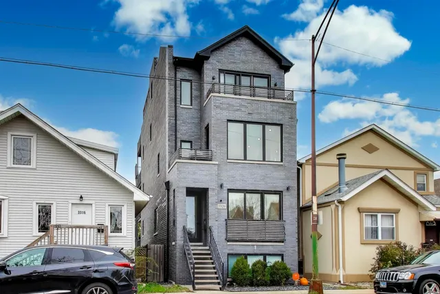 $325,000 | 3320 North Narragansett Avenue, Unit 2, Chicago, IL 60634