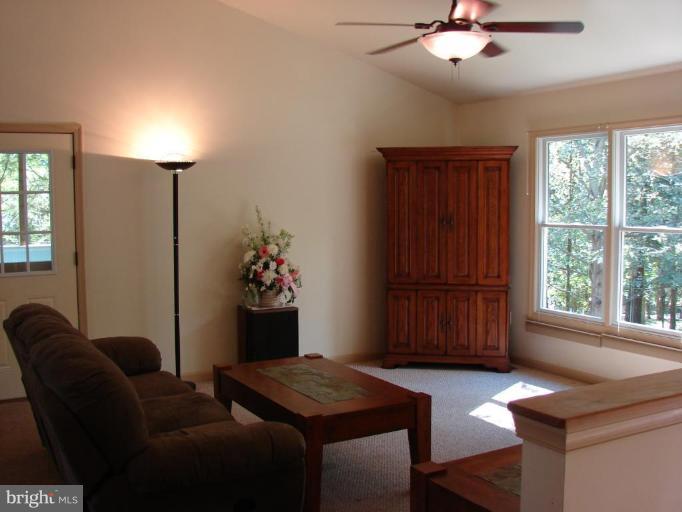 16940 Sprecher Road Sharpsburg, MD 21782 - Photo 27 of 30 Living Room