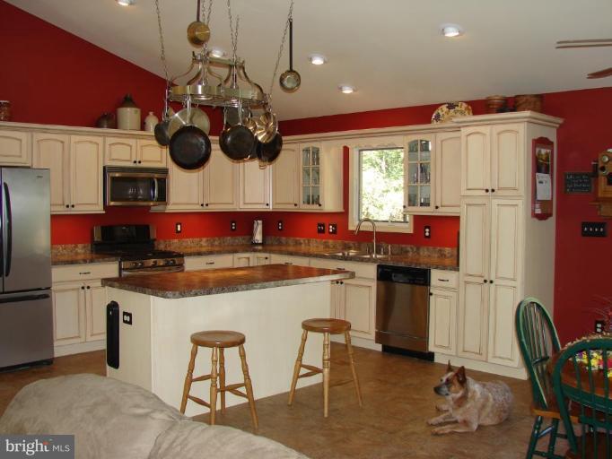 16940 Sprecher Road Sharpsburg, MD 21782 - Photo 8 of 30 Kitchen