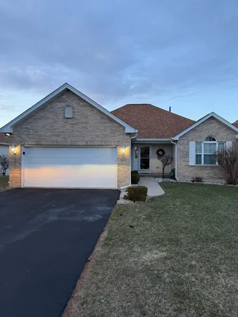 $339,900 | 329 Garden Circle, Yorkville, IL 60560