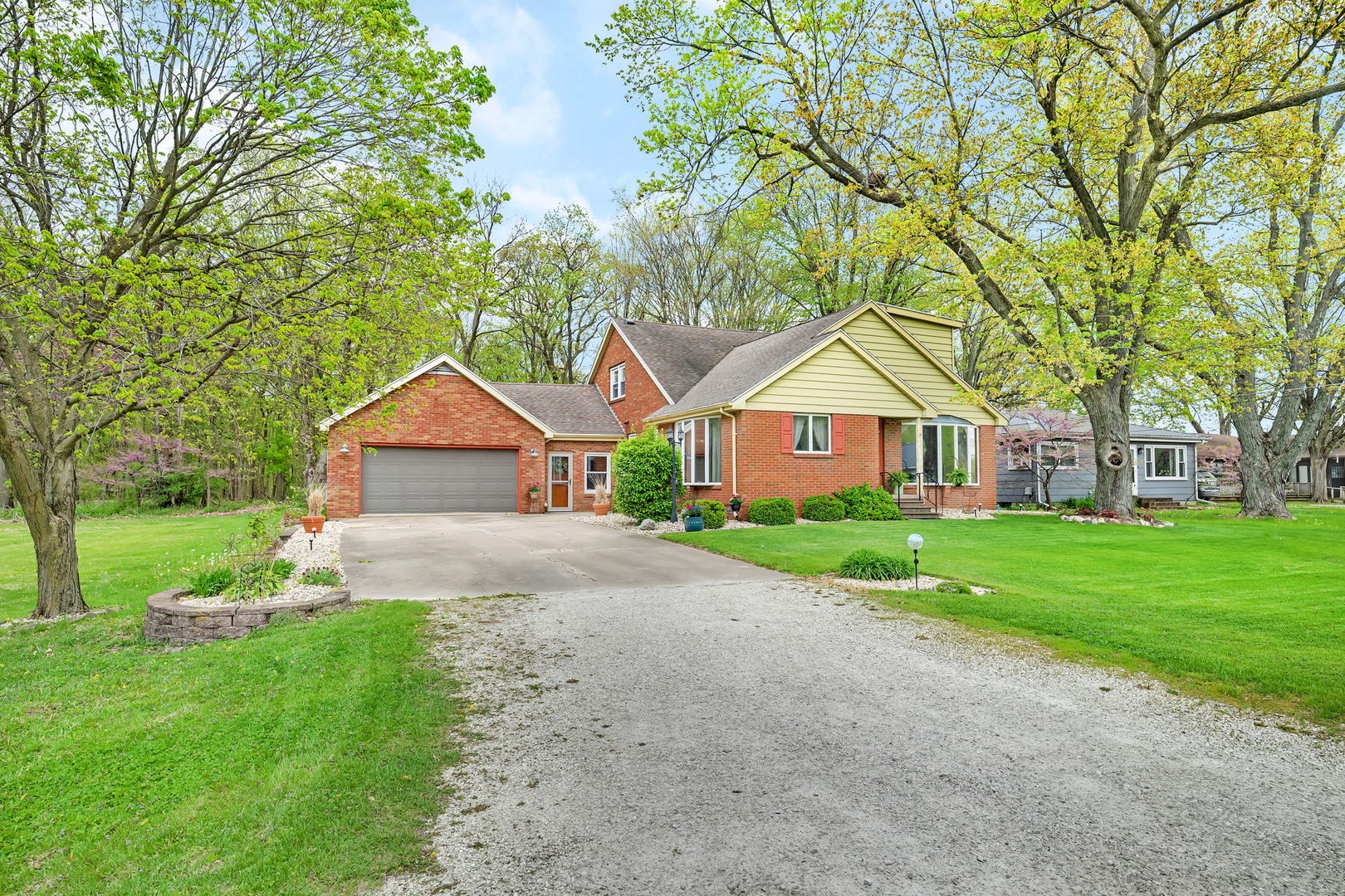 2324 Teegardin Road Streator, IL 61364 - Photo 2 of 35 Gallery Image 2